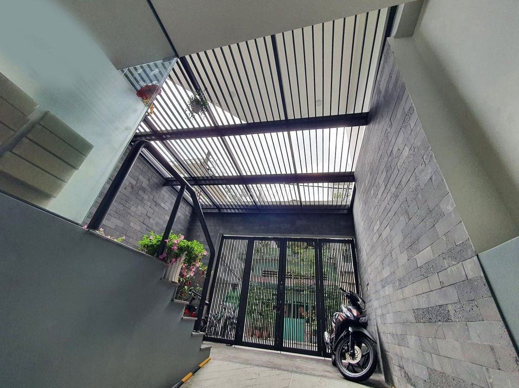 Cho thuê MB + 1 LẦU HXH 174 Đường Đặng Văn Ngữ P. 14 Q. Phú Nhuận.